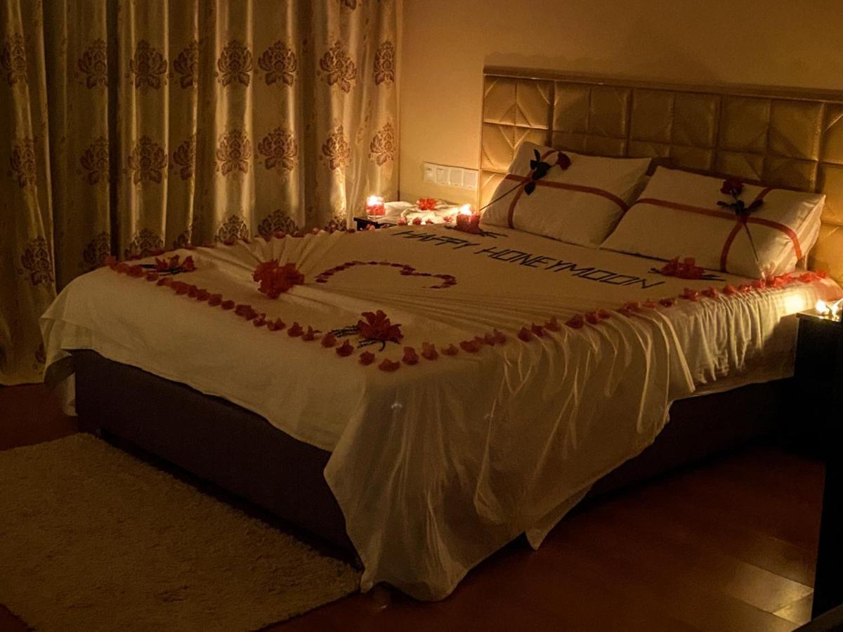 Abuharee Grand Hotel Addu City Екстериор снимка