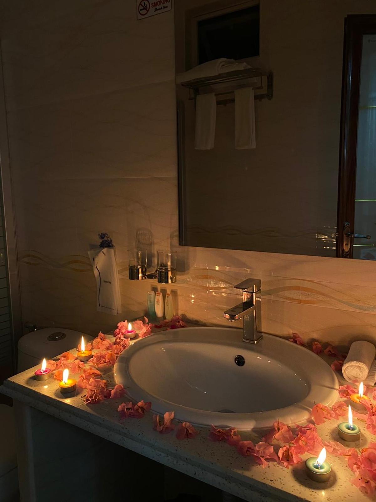 Abuharee Grand Hotel Addu City Екстериор снимка