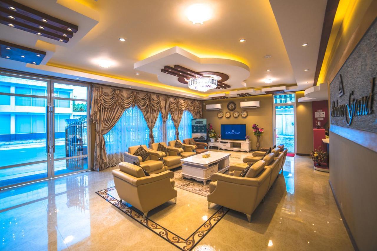 Abuharee Grand Hotel Addu City Екстериор снимка